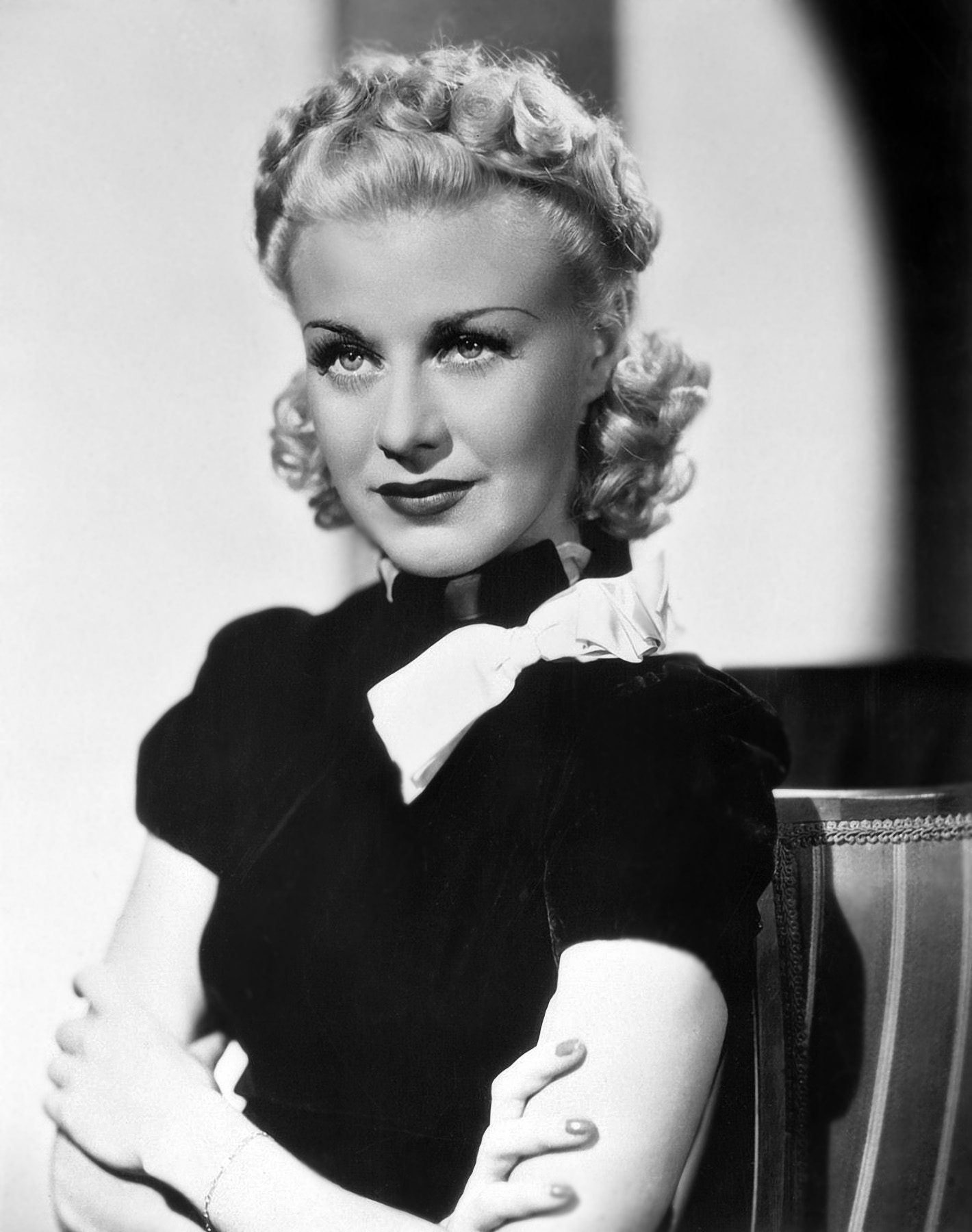 Ginger-Rogers-classic-movies-9800962-1420-1800