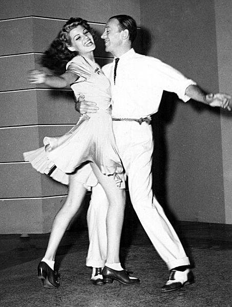 453px-Astaire-Hayworth-dancing