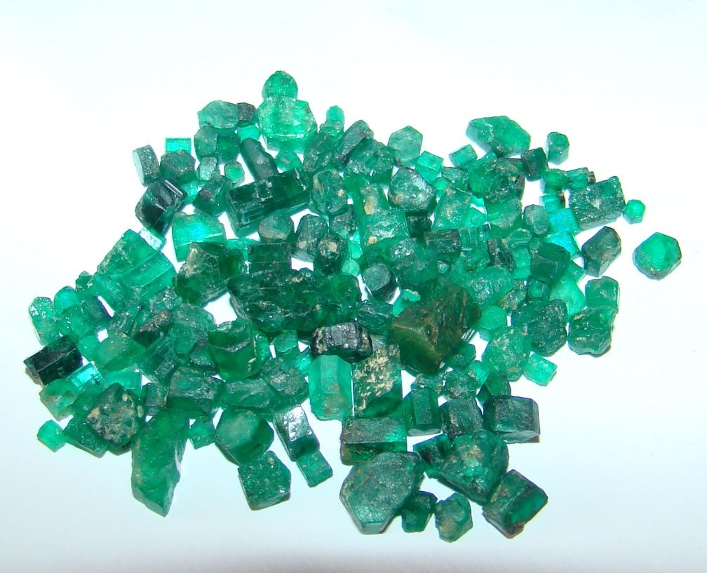 Fine-Rough-Emerald